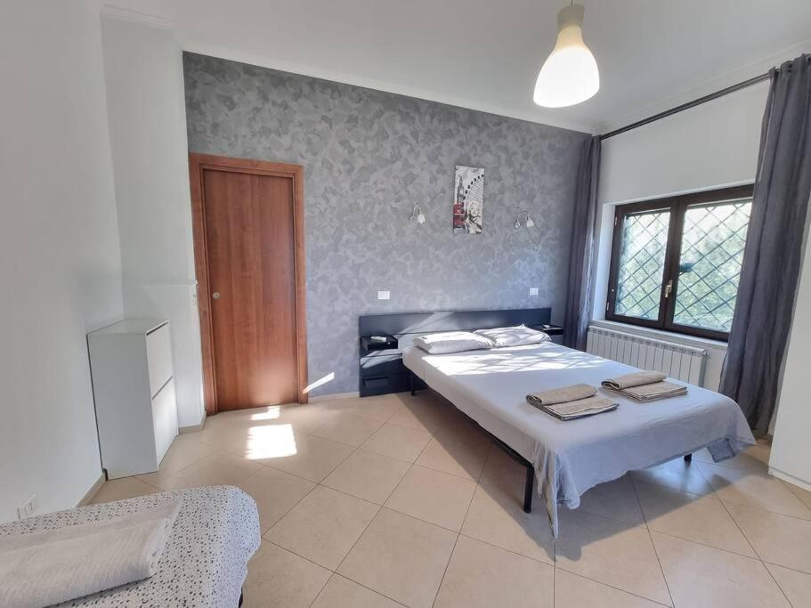 Appartement -5 Min From Bus Stop-Free Parking Rome